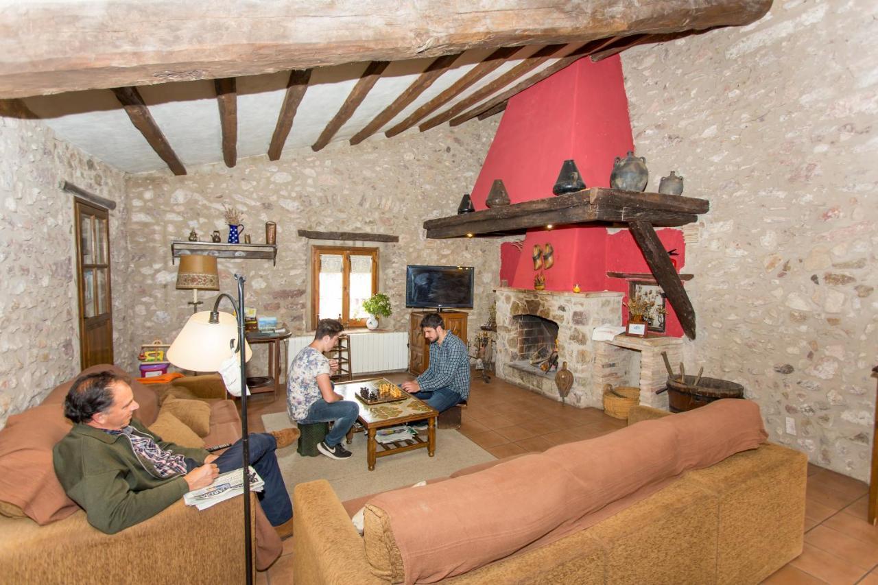 Darnius Turismo Rural Can Massot المظهر الخارجي الصورة